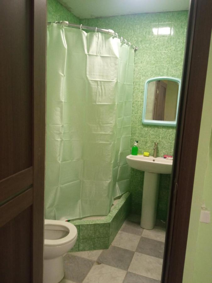 Vahe'S Family Guest House Front Yerevan Exterior photo